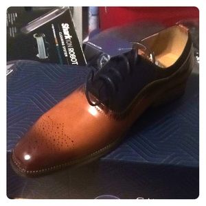 Dress shoes